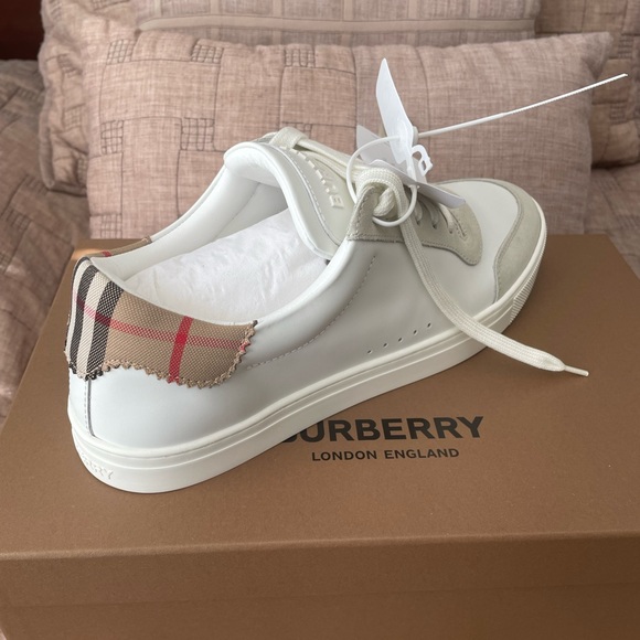 Burberry Checkered Sneakers Mens - Picture 7 of 11